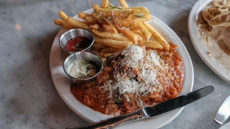 Spaghetti bolognese – klasyka, którą warto dopracować